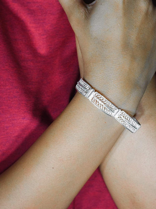 Silver Rising Radiance Bracelet - Khushbu Jewellers